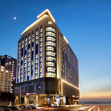 Ramada Encore By Wyndham Pyeongtaek Hotel Exterior photo