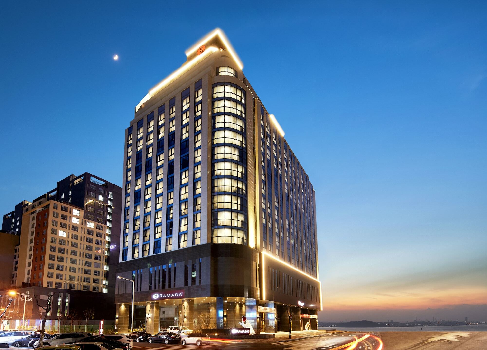 Ramada Encore By Wyndham Pyeongtaek Hotel Exterior photo